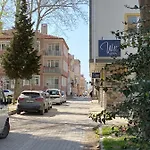 Well Hotel
