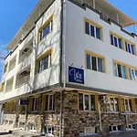 Well Hotel