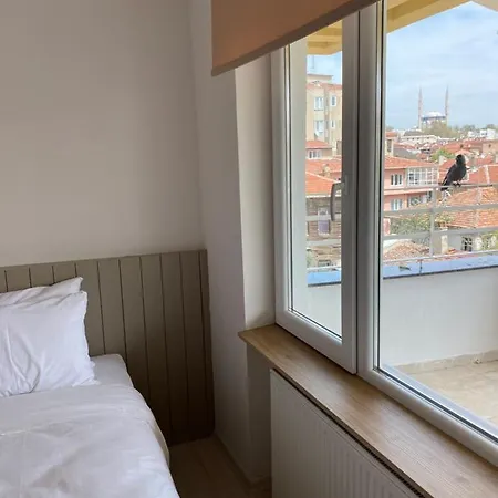 Well Hotel *