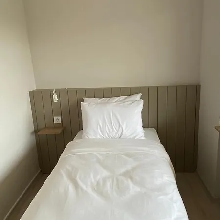Hotel Well *